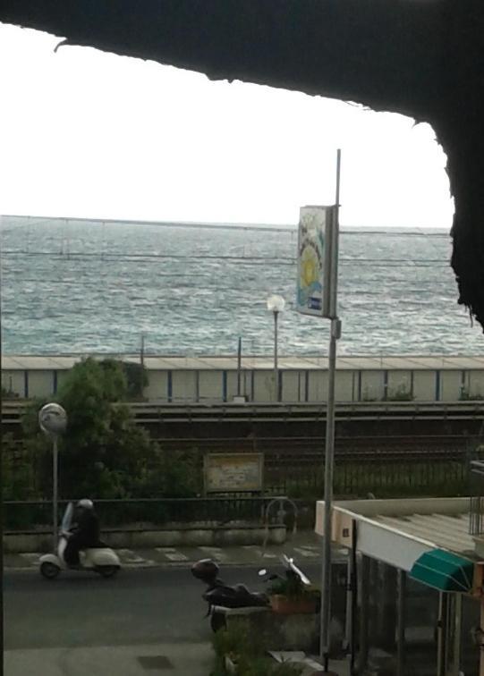 Hotel Arco Del Sole Lavagna Exterior photo